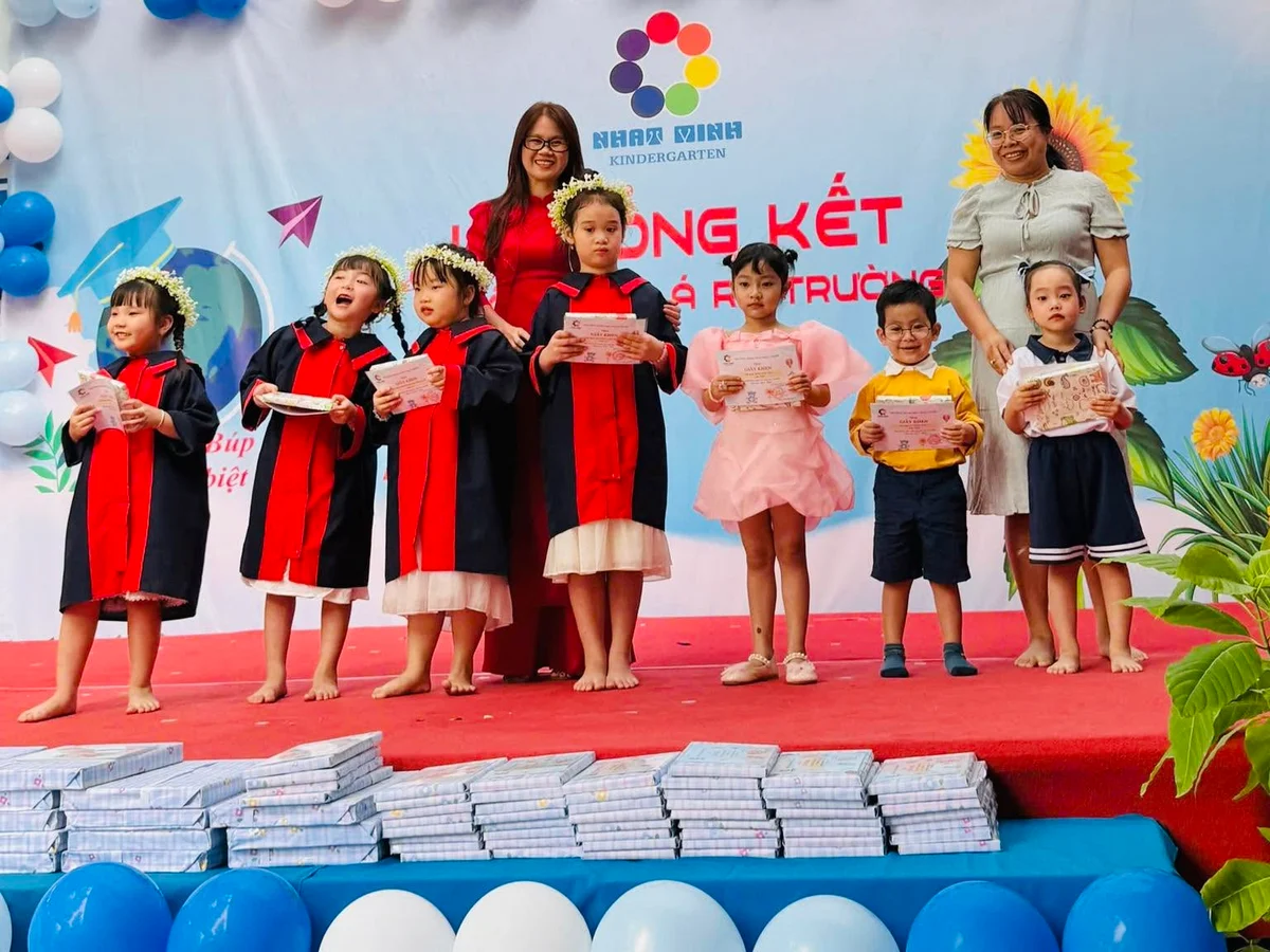 Lễ tốt nghiệp của các bé Lớp Lá (5–6 tuổi)