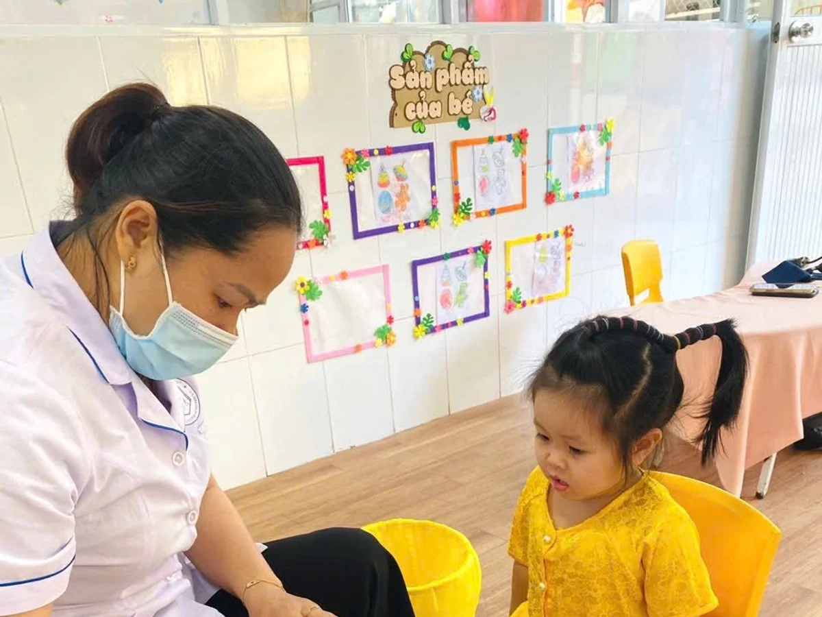 Khám Sức Khỏe Định Kỳ Tại Trường